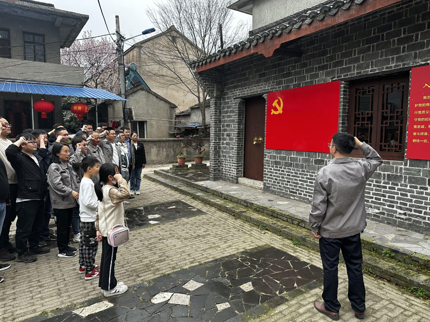 中铁物总华东资源科技公司党支部赴江东第一党支部开展“学思践悟二十大、砥砺奋进新征程”主题党日活动